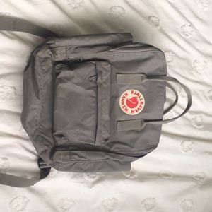 Cloudy grey Fjallraven large school backpack